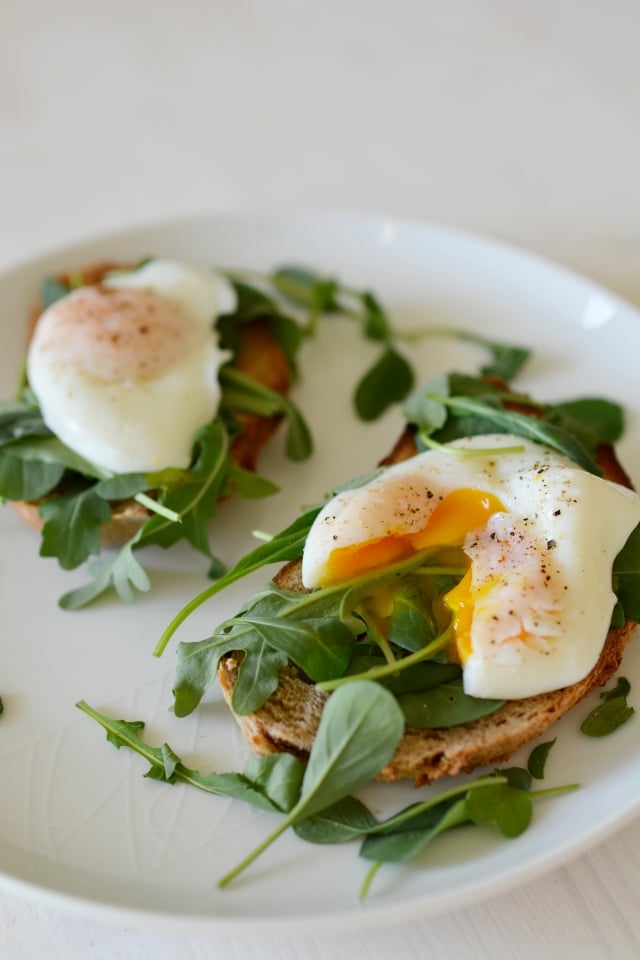 How to Poach the Perfect Egg - Lauren Caris Cooks