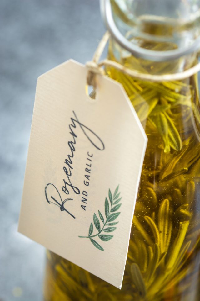 Super easy DIY infused Oils with FREE printable gift labels!
